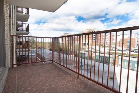 Tiny photo for 141 N La Grange Road #306, La Grange, IL 60525 (MLS # 12617308)