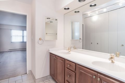 Tiny photo for 141 N La Grange Road #306, La Grange, IL 60525 (MLS # 12617308)