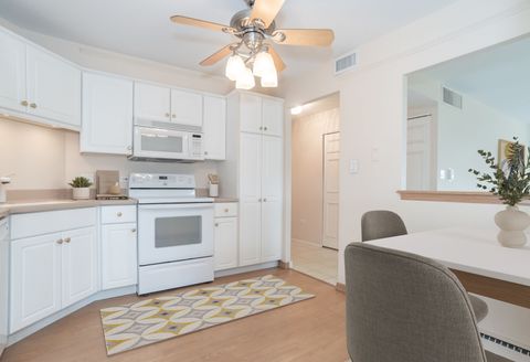 Tiny photo for 141 N La Grange Road #306, La Grange, IL 60525 (MLS # 12617308)