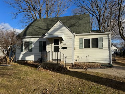 A home in Dixon