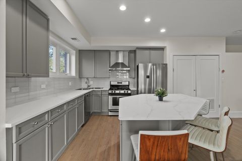 Tiny photo for 3643 N Monticello Avenue #3N, Chicago, IL 60618 (MLS # 12500518)