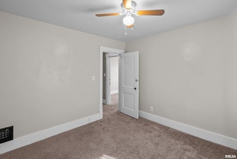 Tiny photo for 1920 CAREY Avenue, Davenport, IA 52803 (MLS # QC4268182)