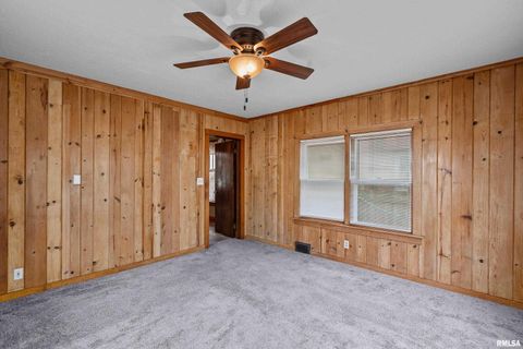 Tiny photo for 1920 CAREY Avenue, Davenport, IA 52803 (MLS # QC4268182)