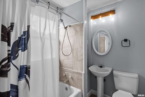 Tiny photo for 1920 CAREY Avenue, Davenport, IA 52803 (MLS # QC4268182)