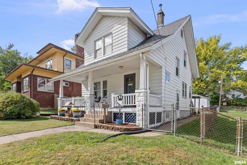 Tiny photo for 1920 CAREY Avenue, Davenport, IA 52803 (MLS # QC4268182)