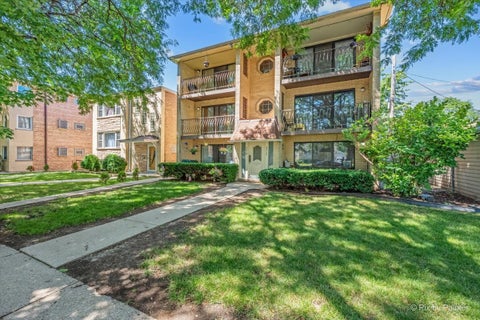 Tiny photo for 5312 W WINDSOR Avenue #2W, Chicago, IL 60630 (MLS # 12745325)