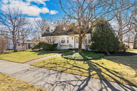 Photo of 1760 Midland Avenue, Highland Park, IL 60035 (MLS # 12592688)