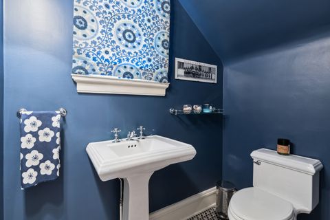 Tiny photo for 2855 Sheridan Place, Evanston, IL 60201 (MLS # 12532967)