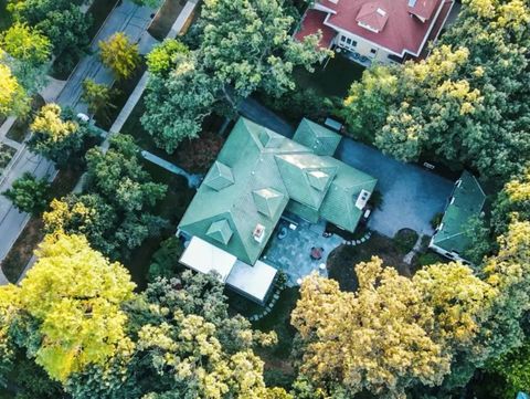 Tiny photo for 2855 Sheridan Place, Evanston, IL 60201 (MLS # 12532967)