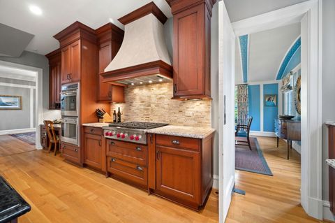 Tiny photo for 2855 Sheridan Place, Evanston, IL 60201 (MLS # 12532967)