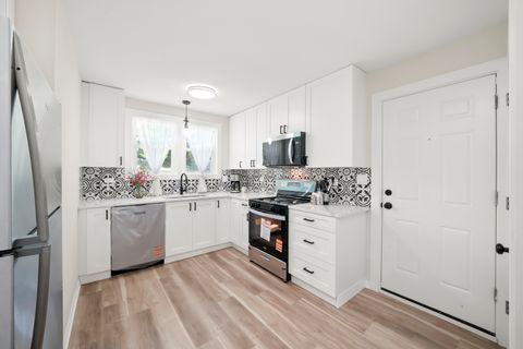 Tiny photo for 120 HYDE PARK Avenue, Bellwood, IL 60104 (MLS # 12535553)