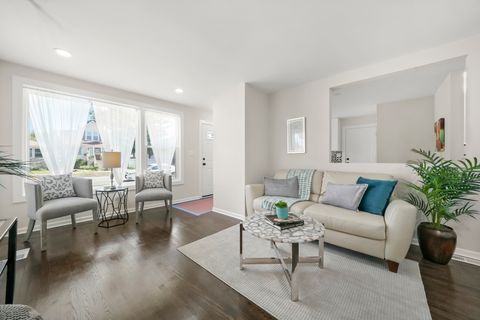 Tiny photo for 120 HYDE PARK Avenue, Bellwood, IL 60104 (MLS # 12535553)