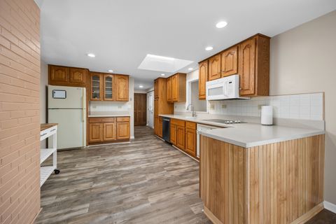 Tiny photo for 521 Auburn Lane, Schaumburg, IL 60193 (MLS # 12480311)
