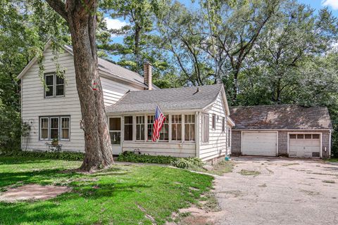 Tiny photo for 2201 Thornton Lansing Road, Lansing, IL 60438 (MLS # 12457441)