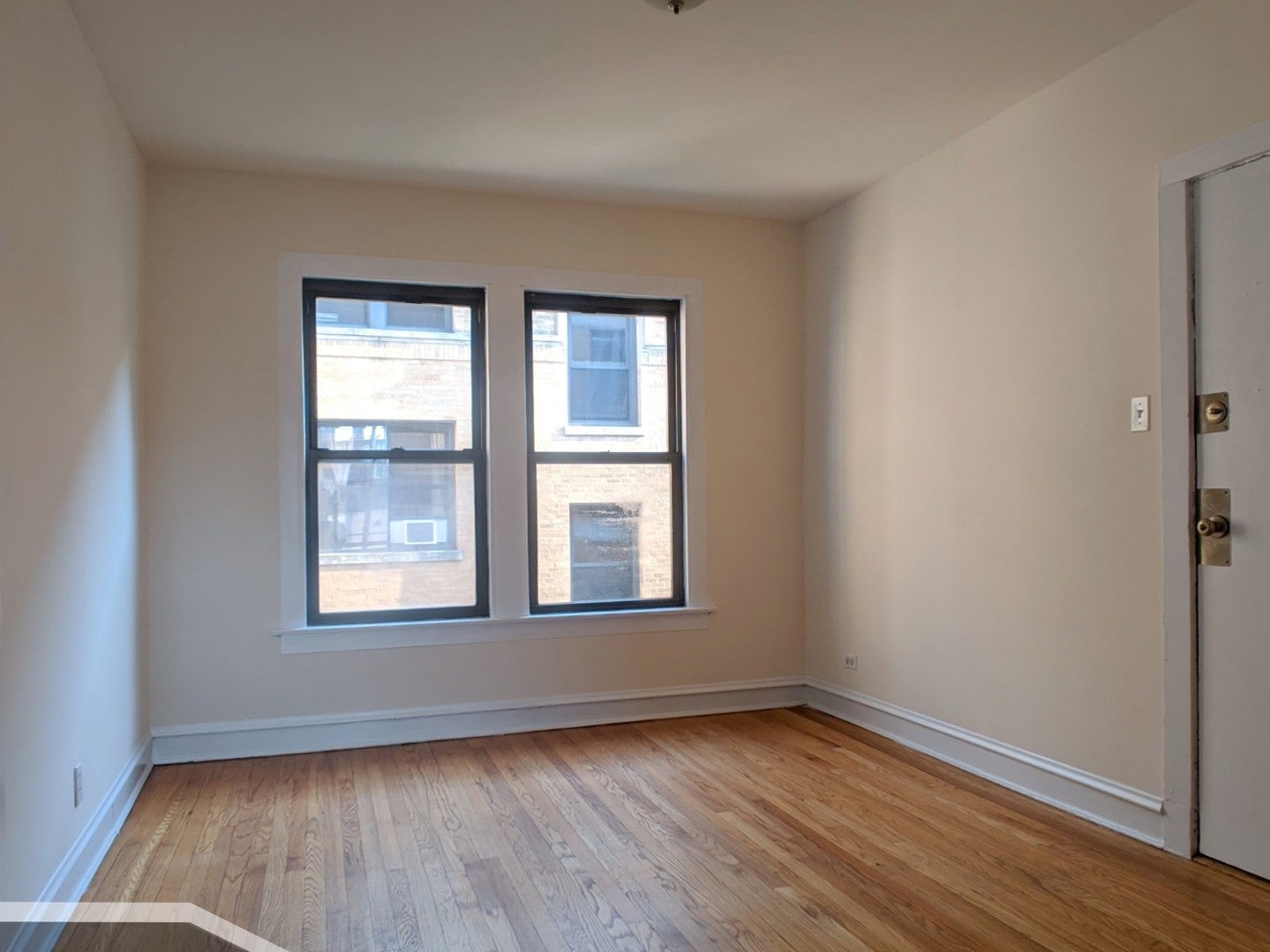 2651 N Spaulding Avenue 2E