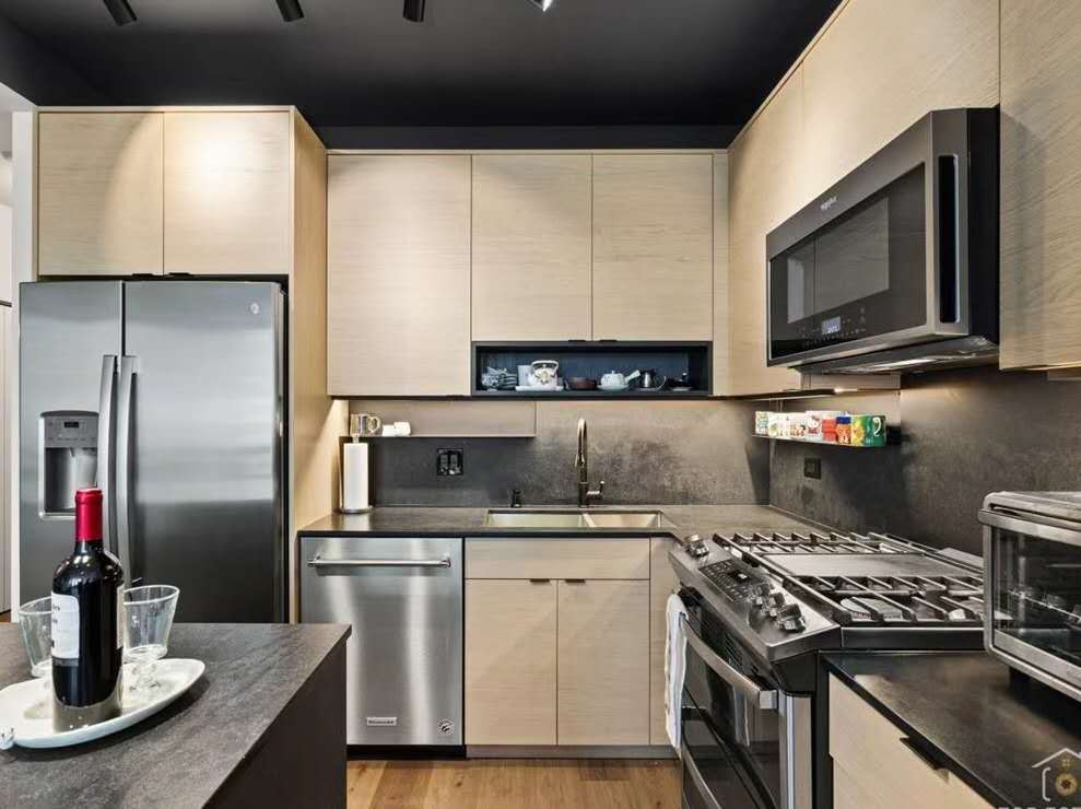 1250 S Michigan Avenue 1607