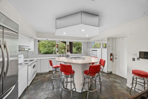 Tiny photo for 8080 Wolf Road, Burr Ridge, IL 60527 (MLS # 12666571)