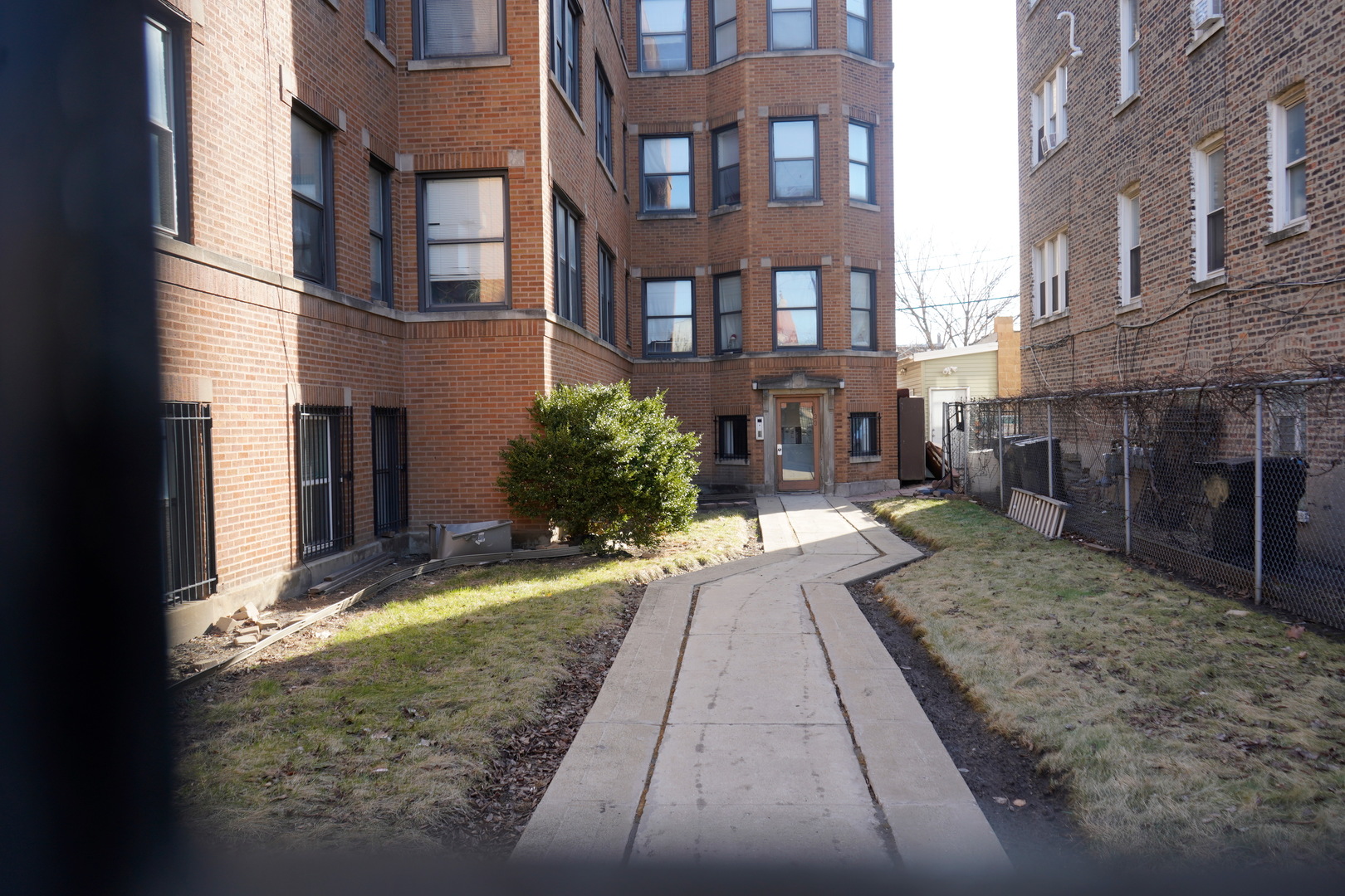 1131 S Sacramento Boulevard