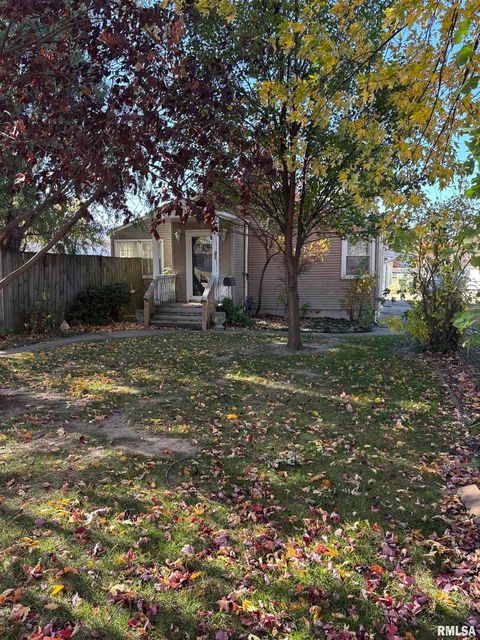 Photo of 2362 BARKER Street, Clinton, IA 52732 (MLS # QC4269106)