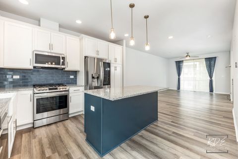 Tiny photo for 36 Woodmoor Court, Lombard, IL 60148 (MLS # 12631017)