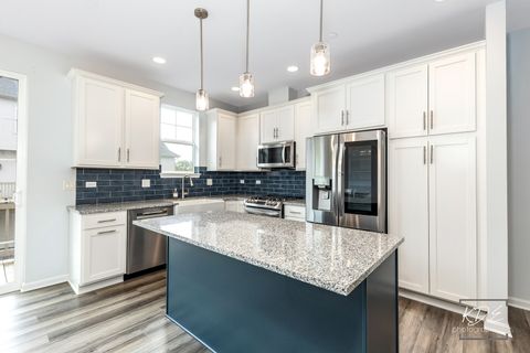 Tiny photo for 36 Woodmoor Court, Lombard, IL 60148 (MLS # 12631017)