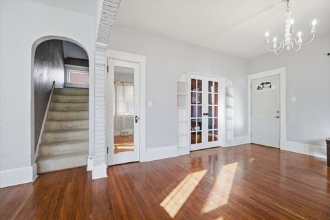 Tiny photo for 1211 S Lee Street, Bloomington, IL 61701 (MLS # 12575674)