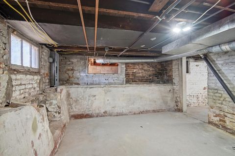 Tiny photo for 1211 S Lee Street, Bloomington, IL 61701 (MLS # 12575674)