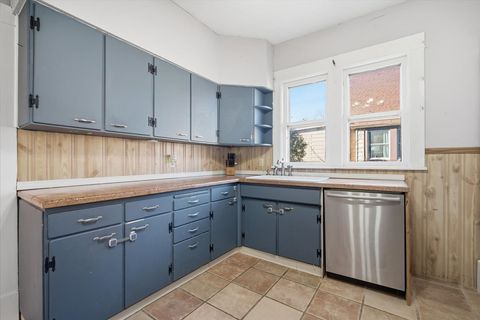 Tiny photo for 1211 S Lee Street, Bloomington, IL 61701 (MLS # 12575674)