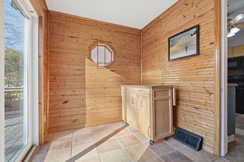 Tiny photo for 1211 S Lee Street, Bloomington, IL 61701 (MLS # 12575674)