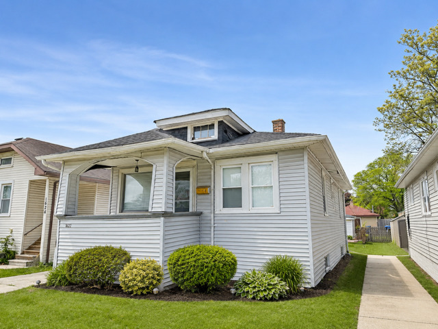 1622 S 20th Avenue, Maywood, IL 60153 — MLS #12654281 — Main listing photo