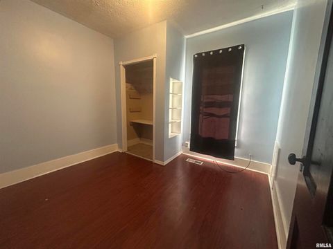 Tiny photo for 203 W 12TH Street, Metropolis, IL 62960 (MLS # EB459683)