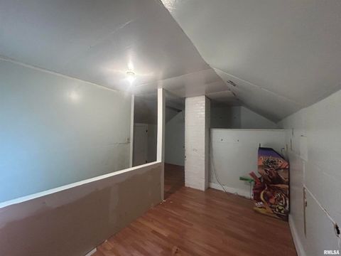 Tiny photo for 203 W 12TH Street, Metropolis, IL 62960 (MLS # EB459683)