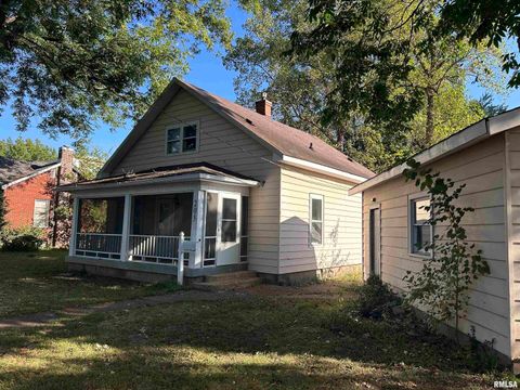 Tiny photo for 203 W 12TH Street, Metropolis, IL 62960 (MLS # EB459683)