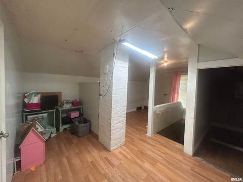 Tiny photo for 203 W 12TH Street, Metropolis, IL 62960 (MLS # EB459683)