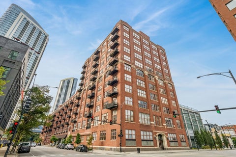 Photo of 360 W ILLINOIS Street #613, Chicago, IL 60654 (MLS # 12795118)