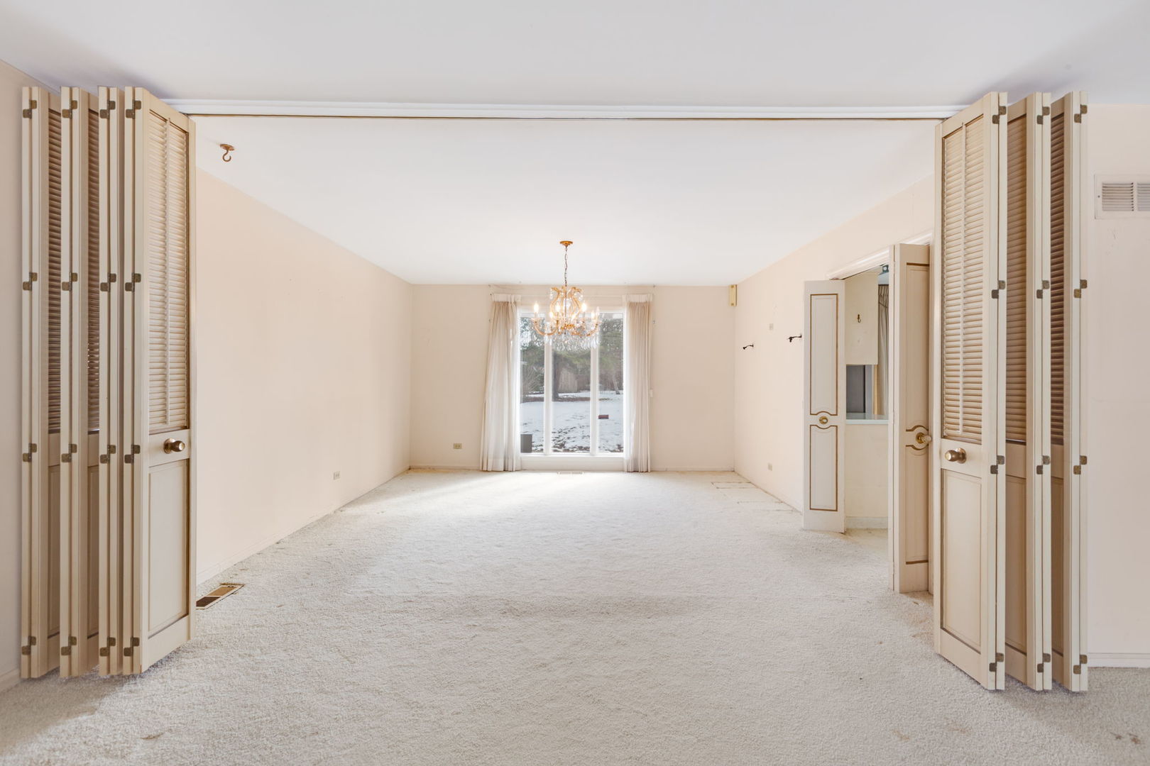 215 E Orchard Street