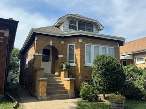 Photo of 1618 Wenonah Avenue, Berwyn, IL 60402 (MLS # 12462440)