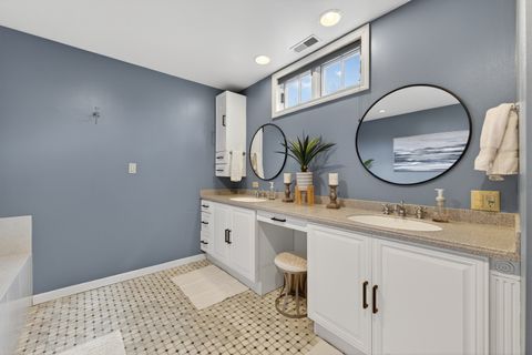 Tiny photo for 3909 Forest Avenue, Downers Grove, IL 60515 (MLS # 12621741)