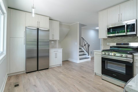 Tiny photo for 812 Lehigh Lane, Buffalo Grove, IL 60089 (MLS # 12668300)