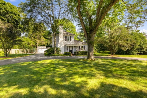 Photo of 839 Huber Lane, Glenview, IL 60025 (MLS # 12751513)