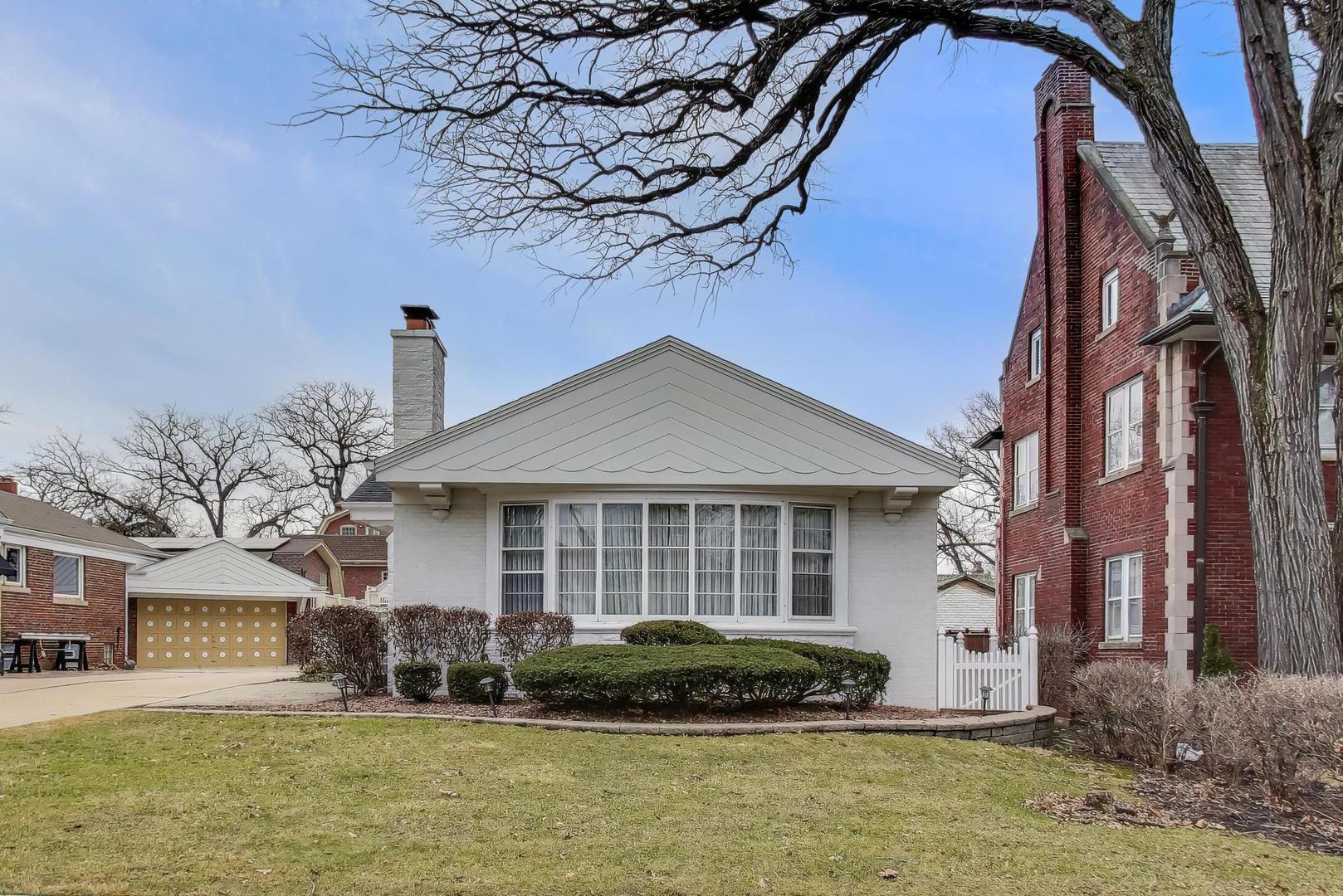 9825 S Winchester Avenue