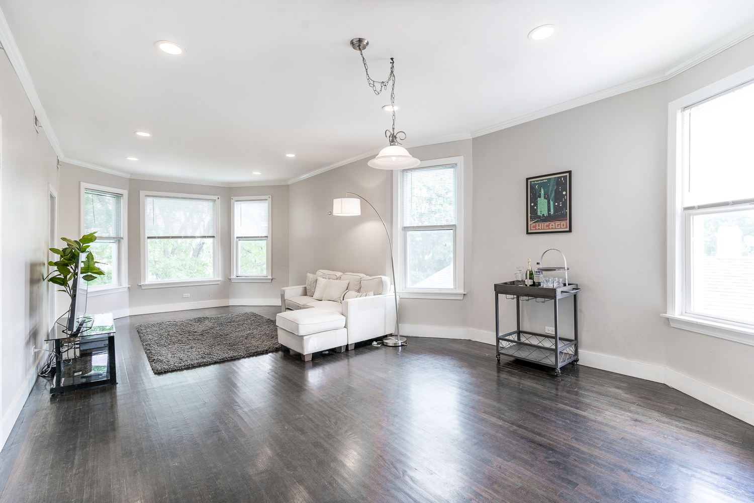 2310 N Kenneth Avenue 3