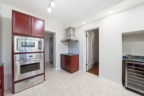 Tiny photo for 9924 S Longwood Drive, Chicago, IL 60643 (MLS # 12702413)