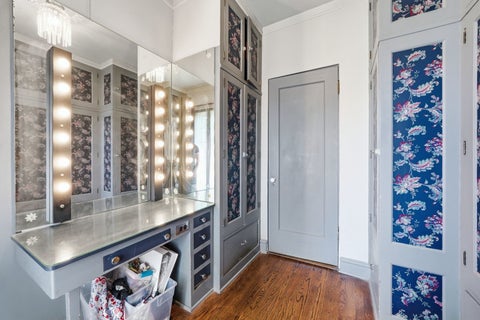 Tiny photo for 9924 S Longwood Drive, Chicago, IL 60643 (MLS # 12702413)