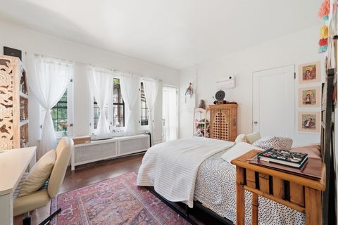 Tiny photo for 9924 S Longwood Drive, Chicago, IL 60643 (MLS # 12702413)