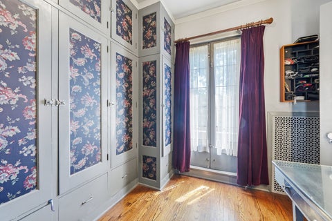 Tiny photo for 9924 S Longwood Drive, Chicago, IL 60643 (MLS # 12702413)