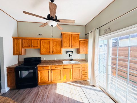 Tiny photo for 726 S 2nd Avenue, Hoopeston, IL 60942 (MLS # 12615486)