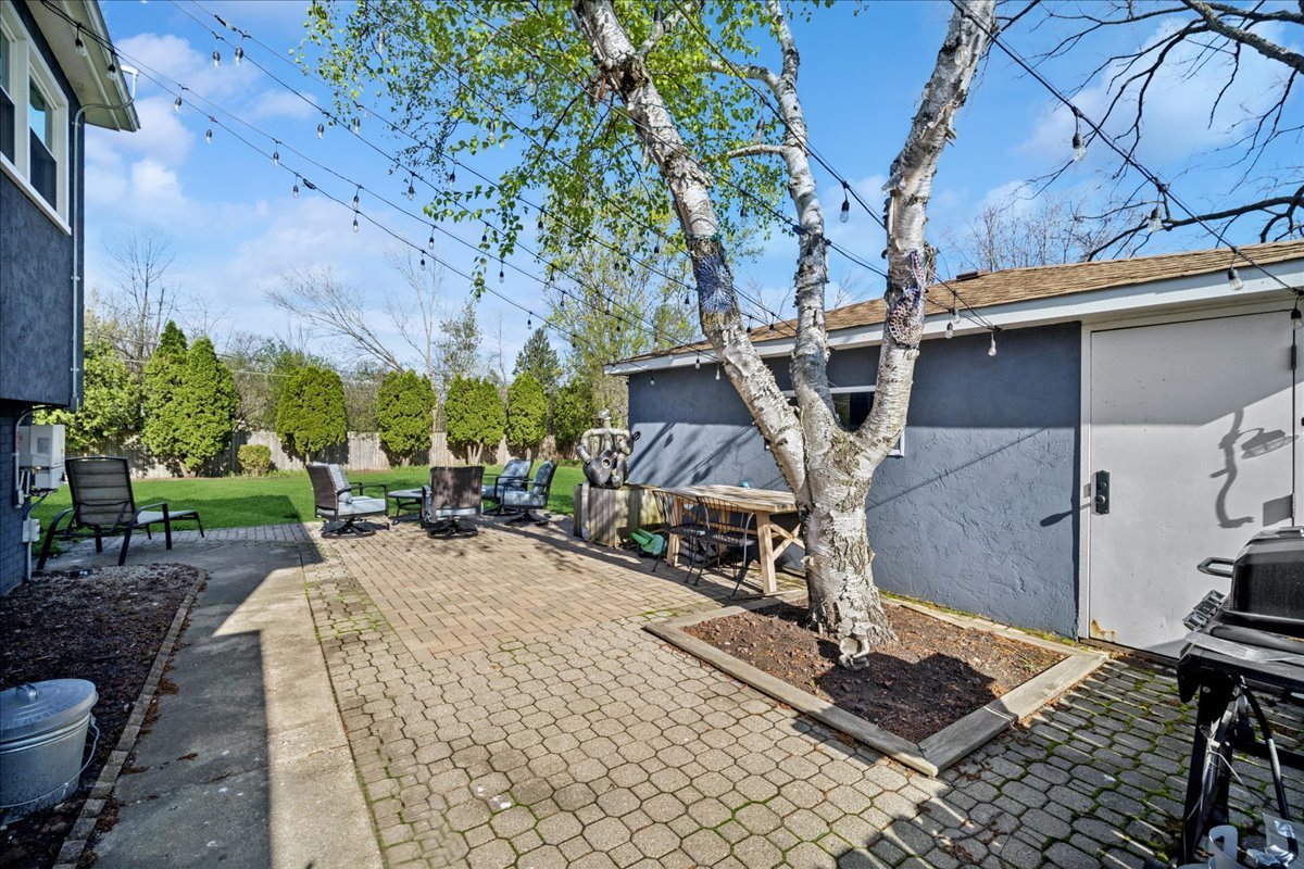 1230 Greenwood Court