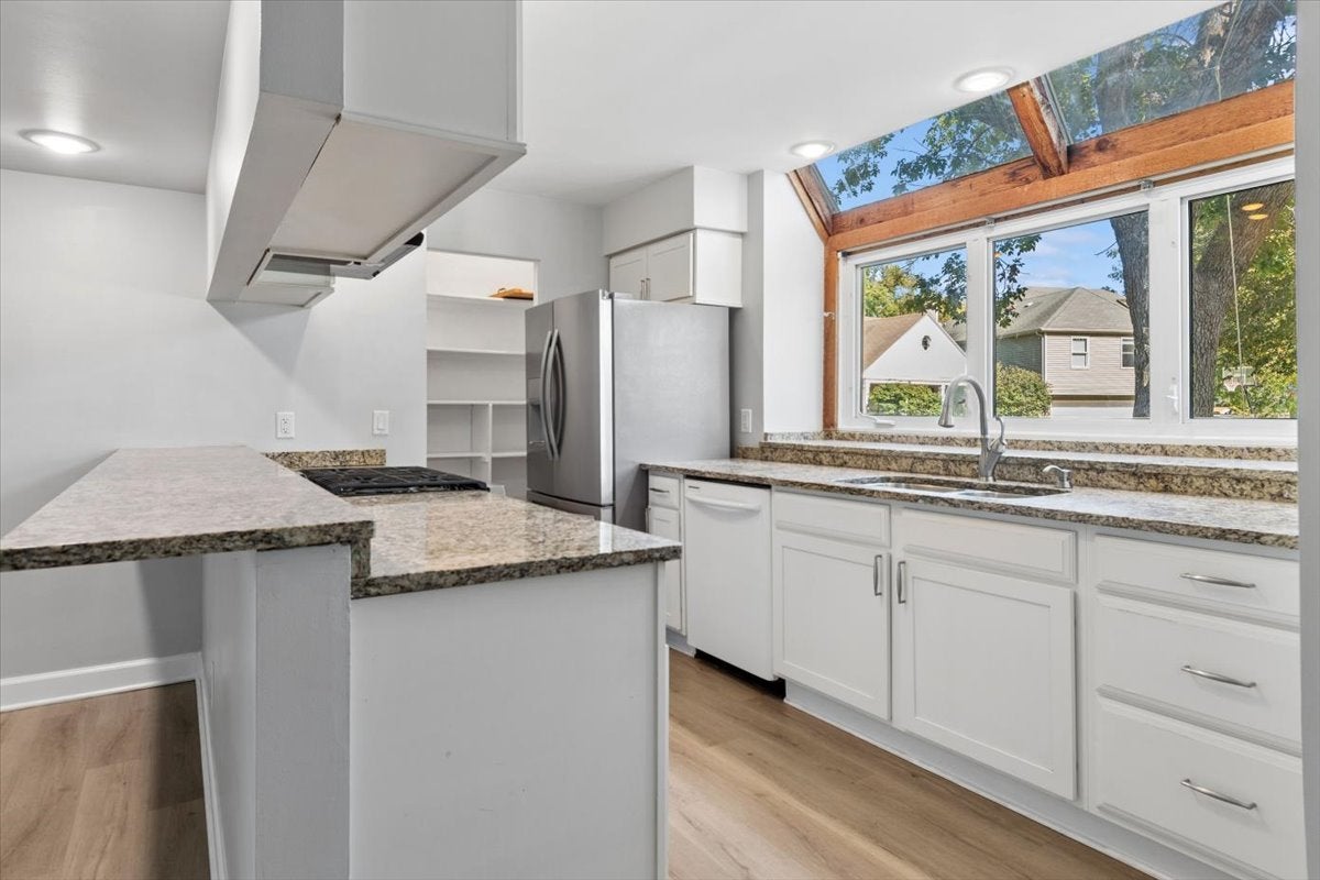 6612 Fernwood Drive