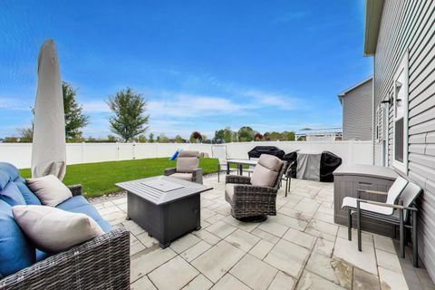 Tiny photo for 470 E Meadowdale Circle, Hampshire, IL 60140 (MLS # 12634403)